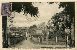 Mouilleron En Pareds * Vue D'ensemble Du Pays * Route Entrée Village Automobile Ancienne - Mouilleron En Pareds