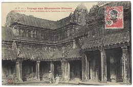 CAMBODGE - ANGKOR WAT - Cour Intérieure De La Galerie En Croix (Ier étage) - Kambodscha