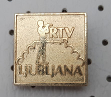 Radio Television  RTV Ljubljana Music Boy With A Whistle Slovenia Pin - Médias