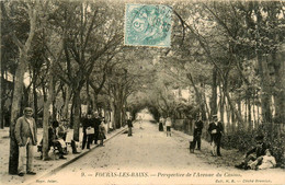 Fouras Les Bains * Perspective De L'avenue Du Casino * Promeneurs - Fouras-les-Bains