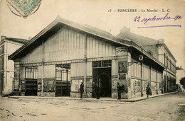 Surgères * Vue Sur Le Marché * Les Halles * Halle - Surgères