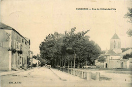 Surgères * La Rue De L'hôtel De Ville * Restaurant - Surgères