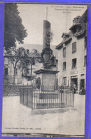 Delcampe - Carte Postale 15. Mauriac  Le Monument  Et L'Auberge Très Beau Plan - Mauriac