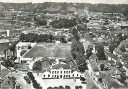 CPSM FRANCE 76 "Petit Quevilly, La Mairie" / STADE - Le Petit-Quevilly