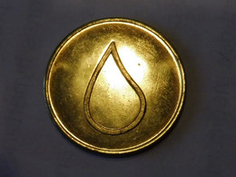 Pièce , Jeton Ou Médaille  (origine Inconnue ) Symboles : Goutte D'eau Sur Une Face Et éclair Entouré De 6 Triangles ??? - Non Classés