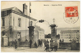 CPA 58 NEVERS Caserne Pittié SOLDATS 1910 - Nevers