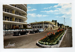 - CPSM LA BAULE-LES-PINS (44) - Le Nouveau Boulevard, Le Hall Des Informations Et Le Constellation 1963 - - La Baule-Escoublac