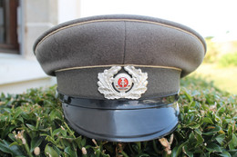 Casquette De Sous Officier Ou Soldat Infanterie Allemagne De L'Est NVA - Casques & Coiffures