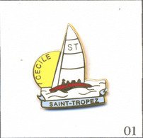 Pin's Sport - Nautisme / Voilier Cécile St Tropez (83). Non Estampillé. EGF. T825-01 - Bateaux