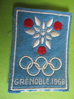 Ecusson Tissu Ancien / Sport/ Xémes Jeux Olympiques D'Hiver/ GRENOBLE/ Isére/Flocon De Neige/ 1968              ET336bis - Stoffabzeichen