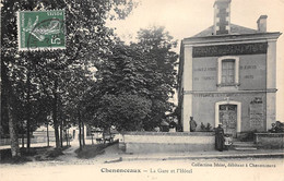 Chenonceaux        37         La Gare Et L'Hôtel           (voir Scan) - Chenonceaux