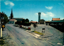 Garlin * La Place Marcadieu * Halle Halles - Andere & Zonder Classificatie