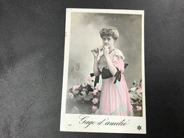 455 - Gage D’amitié Demoiselle Robe Dentelle - 1908 Timbrée - Silhouettes