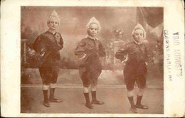 SPECTACLES - Carte Postale Photo De 3 Clowns - L 105620 - Cirque