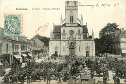 Ecommoy * La Place Du Village * Le Passage Des Troupes * Militaria Militaires - Ecommoy