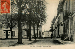 Matha * La Rue De L'hôtel De Ville * Hôtel - Matha