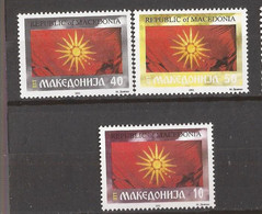 1993-A  4-6  MAKEDONIA MACEDONIA  STAATSFLAGE BANDIERA     MNH - Timbres