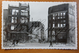 Rotterdam Hoofdsteeg  Oorlogsschade Vermoedelijk  1940-1945  Thv Zumpolle. - War 1939-45