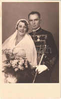 * T1/T2 Kispest (Budapest), Magyar Katona Karddal és Feleségével / Hungarian Soldier With Sword And His Wife. Csathó Pho - Sin Clasificación