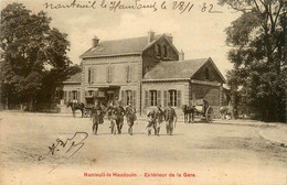 Nanteuil Le Haudouin * Extérieur De La Gare * Le Parvis * Ligne Chemin De Fer * Attelage - Nanteuil-le-Haudouin