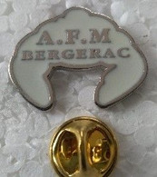 Pin's - Médical - A.F.M. - BERGERAC - ASSOCIATION FRANCAISE CONTRE LES MYOPATHIES - - Médical