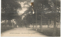 CPA, Dahomey ,N°640 , Cotonou , Allée Allant Au Palais De Justice - Dahomey
