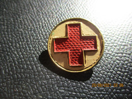 Insigne Ancien / Services Médicaux/CROIX ROUGE/ Bronze Embouti Cloisonné Peint /Vers 1920-1940       MED392 - Medical Services