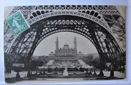 FRANCE - PARIS - Le Trocadéro Vu Entre Les Pieds De La Tour Eiffel - 1923 - Autres Monuments, édifices