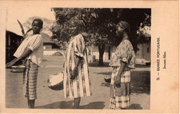 GUINÉ BISSAU - Jeunes Filles - Guinea-Bissau