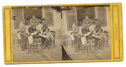 ECOLIERS TRAVAILLANT INSTITUTEUR SURVEILLANT - PHOTO STEREO - Stereoscopic