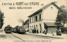 Nort Sur Erdre * Souvenir * J'arrive Dans La Commune * Bon Souvenir * La Gare Train Locomotive - Nort Sur Erdre