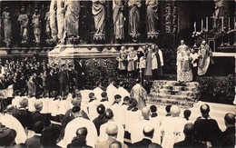 51-REIMS-CARTE-PHOTO- DANS LA CATHEDRALE - Reims