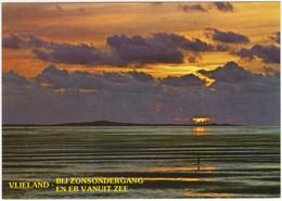 Vlieland - Bij Zonsondergang En Eb Vanuit Zee -  (Nederland/Holland) - Nr. L 4940 - Vlieland