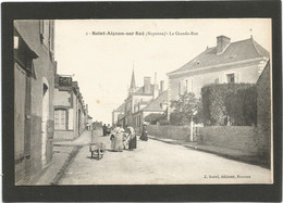 53 SAINT-AIGNAN-SUR-ROE / La Grande Rue / Animée. - Saint Aignan Sur Roe