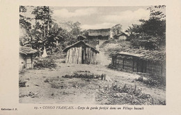 CONGO FRANÇAIS - Corps De Garde Fortifié Dans Un Village Bacouli - Otros