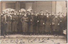 4469 VITRY SUR SEINE 94 Groupe De Femmes Et Hommes Devant Café - Vitry Sur Seine