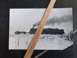 SNCF : Photo Originale Anonyme 10,5 X 16 Cm : Locomotive à Vapeur 141 R Et Chasse Neige - Trenes