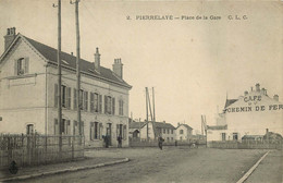 VAL D'OISE  PIERRELAYE  Place De La Gare - Pierrelaye