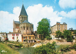 MAREUIL SUR LAY : L'EGLISE ET LE CHATEAU FEODAL - Mareuil Sur Lay Dissais