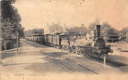 Loches         37        Intérieur De La Gare LL 53.  Pli  A Peine Visible Côté Verso  (scan) - Loches