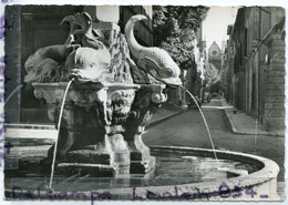 - 84 - AIX-EN-PROVENCE - La Fontaine Des Quatre Dauphins, Gros Plan, Cliché Peu Courant, Non écrite, TBE, Scans. - Aix En Provence