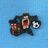 1 PIN'S //  ** TAZ LE DIABLE DE TASMANIE / FCB / LE BARÇA ** . (LINE VA® WARNER BROS© 1997) - Cinéma