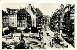 Strasbourg * La Place Gutemberg * Les Grandes Arcades * Tramway Tram - Strasbourg