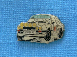 1 PIN'S //  ** BMW 318 E21 / PILOTE JEAN-LOUIS HERVIEU ** - BMW