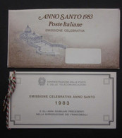 1983 HOLY YEAR SOUVENIR/KEEPSAKE BOOKLET WITH WHITE COVER. ( 02182 ) - Postzegelboekjes