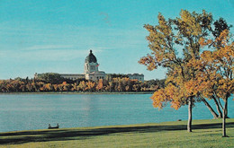 Canada  - Postcard Written 1974 - Regina - Wascana Lake And Park - The Legislative Buildings  -  2/scans - Regina