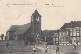 Herstal - Eglise Notre-Dame - Place Licour -  Très Belle Carte Animée - état Voie Scan. - Herstal