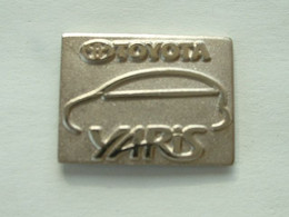 Pin's TOYOTA YARIS - Toyota