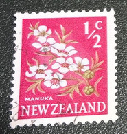 Nieuw-Zeeland - 1960 - Gebruikt  - Used - Frankeerzegel - Manuka - 0,5c - Gebruikt