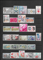 Monaco Lot De Timbres Neufs Sans Charnières - Collections, Lots & Séries